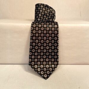 GEOFFREY BEENE BLACK PRINT 57” TIE 90% POLYESTER 10% SILK